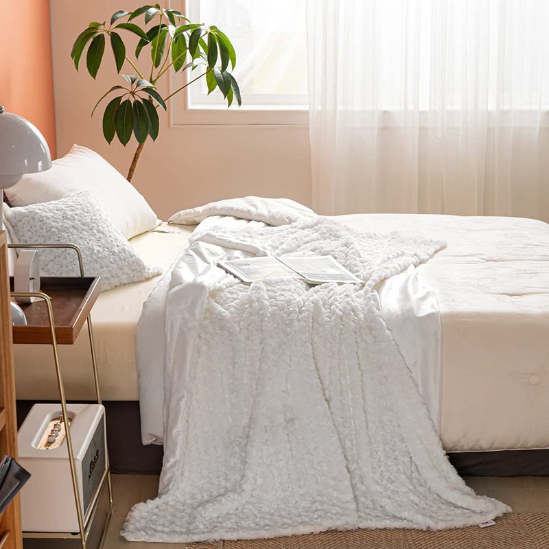 Simple&Opulence Plush Fluffy Throw Blanket Tridimensional Rose Pattern Soft Warm Microfiber Cozy Chic Shaggy Reversible Coverlet for Girls Home DÃ©cor Couch, 50"x 60", White - Image 5